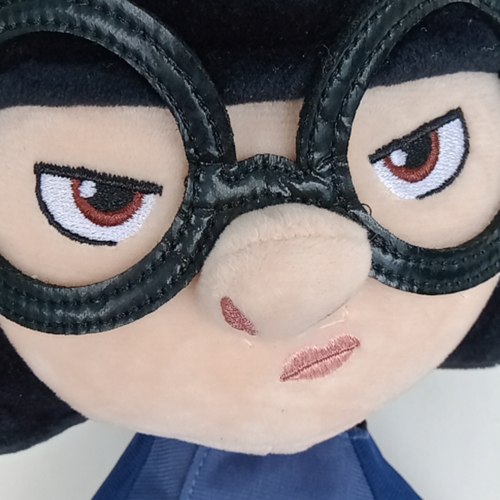Disney's Incredibles 2 Edna Plush Doll - Picture 10 of 16